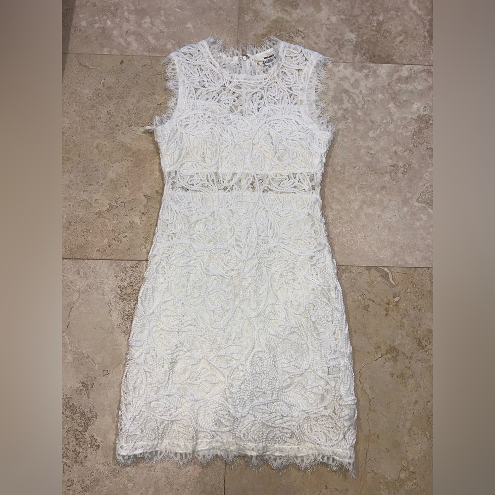 Sans Souci White Sleeveless Sheath Mini Dress